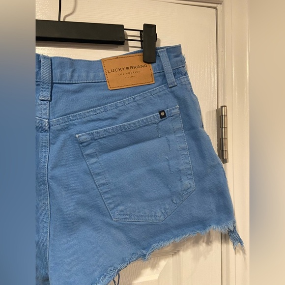 Lucky Brand Size 6 Blue Cotton Denim Relaxed Fit Distressed Cut Off Shorts - Picture 8 of 14